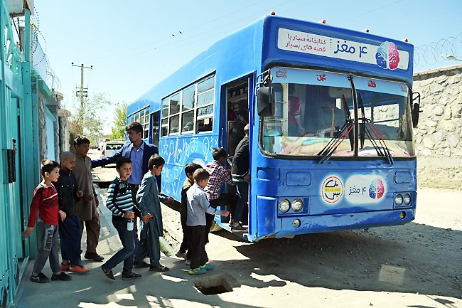 This Brave Young Woman Has Started A Bus Library To Educate Children In Terror-Prone Kabul