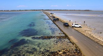 Rising Sea Engulfs This Road Twice A Day, Making It One Of The Most Dangerous Roads In The World